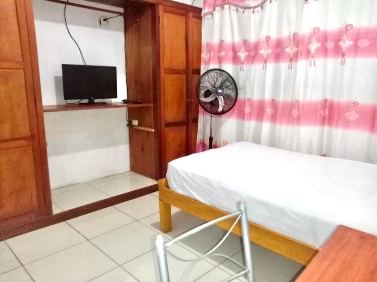 Hospedaje Casa Amazonica Iquitos Esterno foto