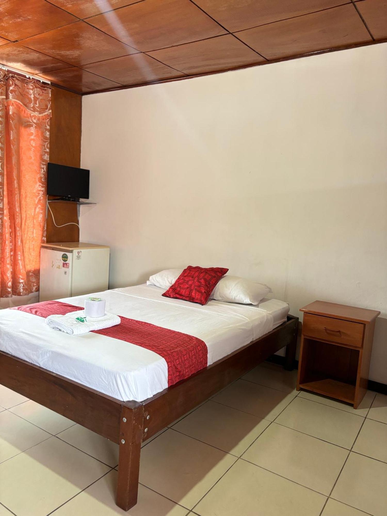 Hospedaje Casa Amazonica Iquitos Esterno foto